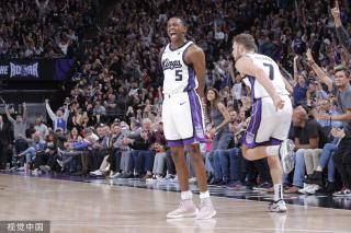 们在进攻端 们在进攻端