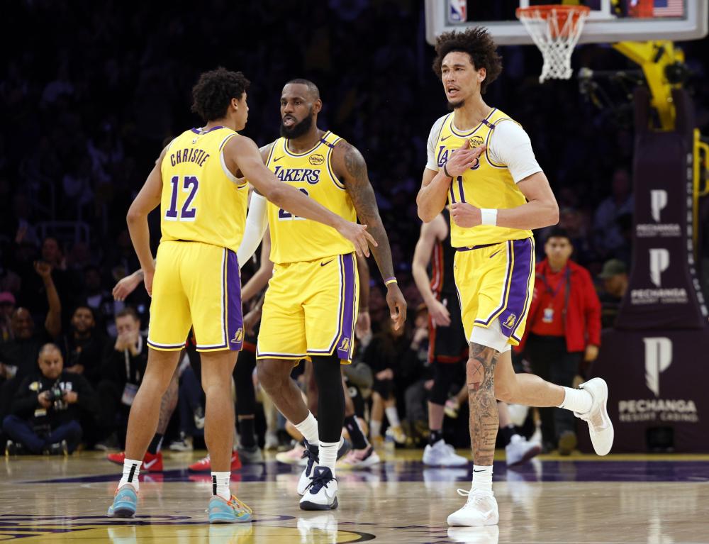 次击败强敌 次击败强敌